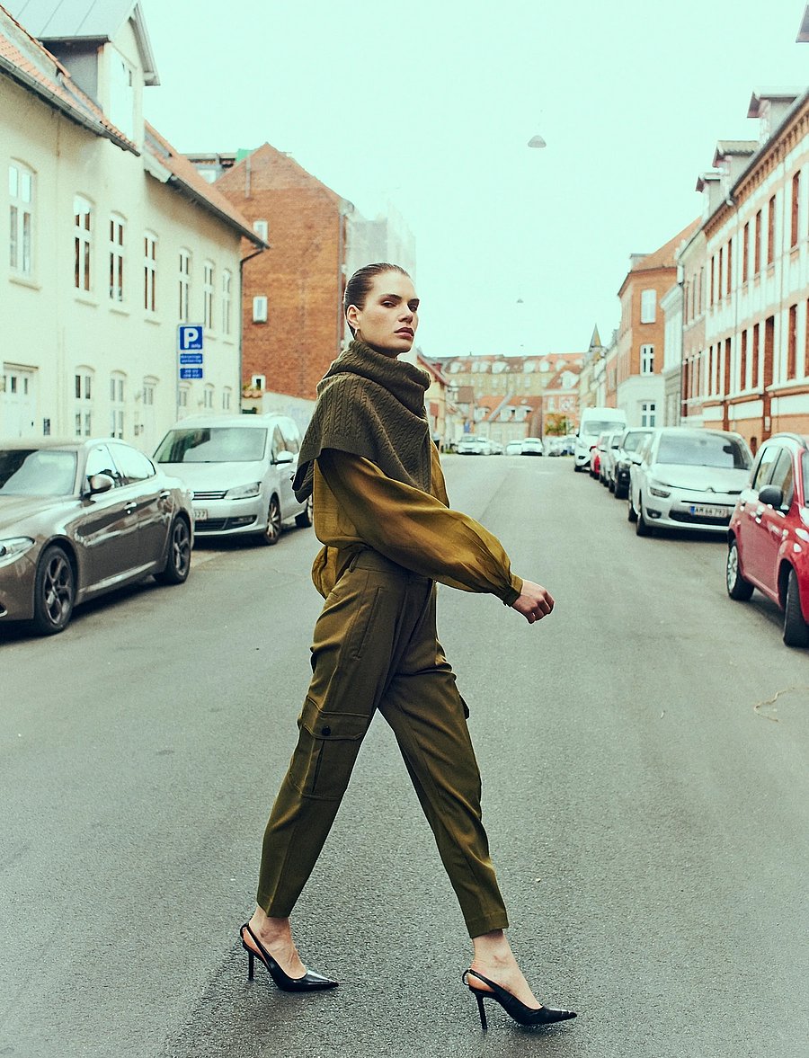 Copenhagen Muse - CMTAILOR-PANTS - pantalon cargo - dark olive - 3
