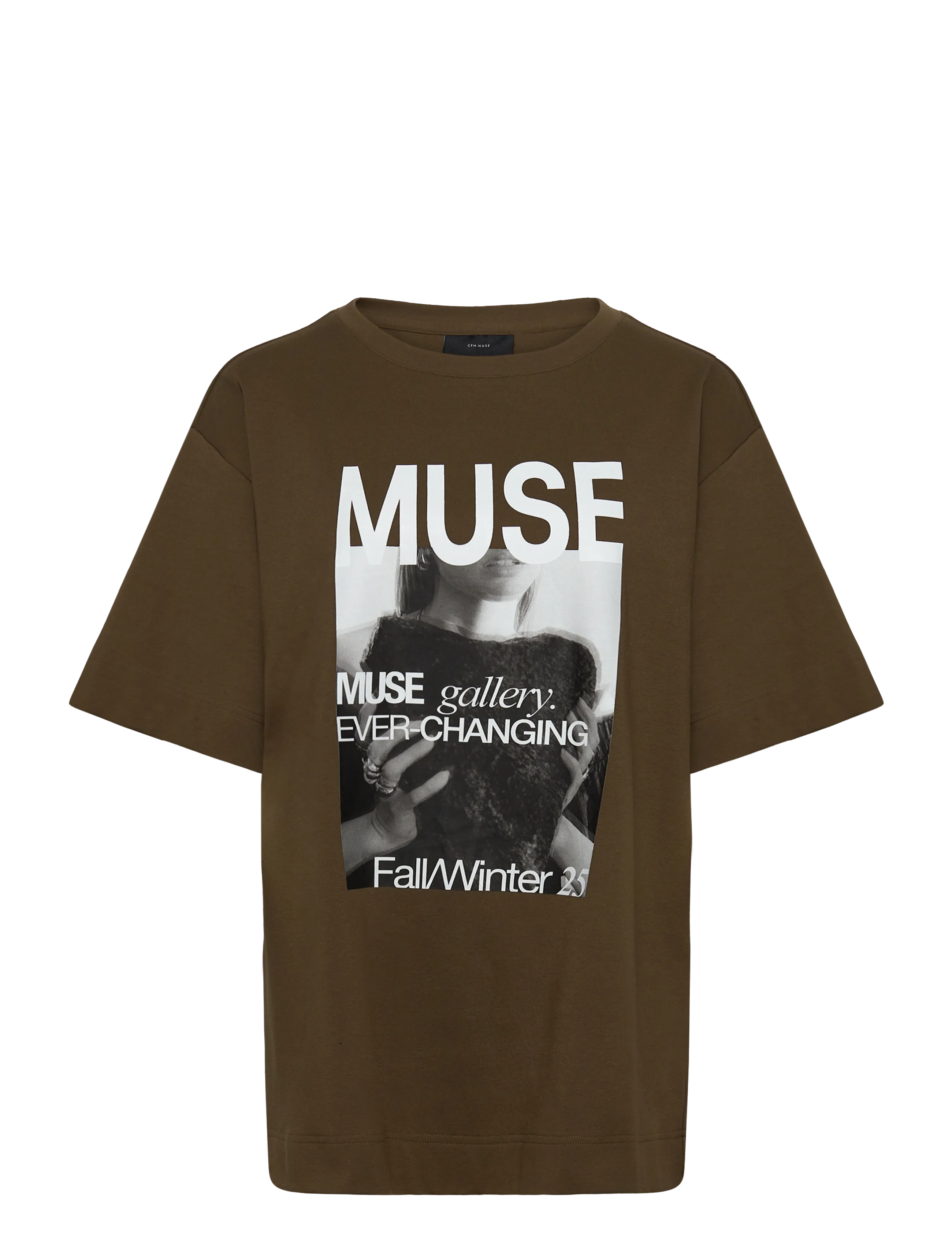 Copenhagen Muse CMMUSE-TEE is an oversized T-shirt in a premium material with a rounded neckline - Tøj - DARK OLIVE / brown