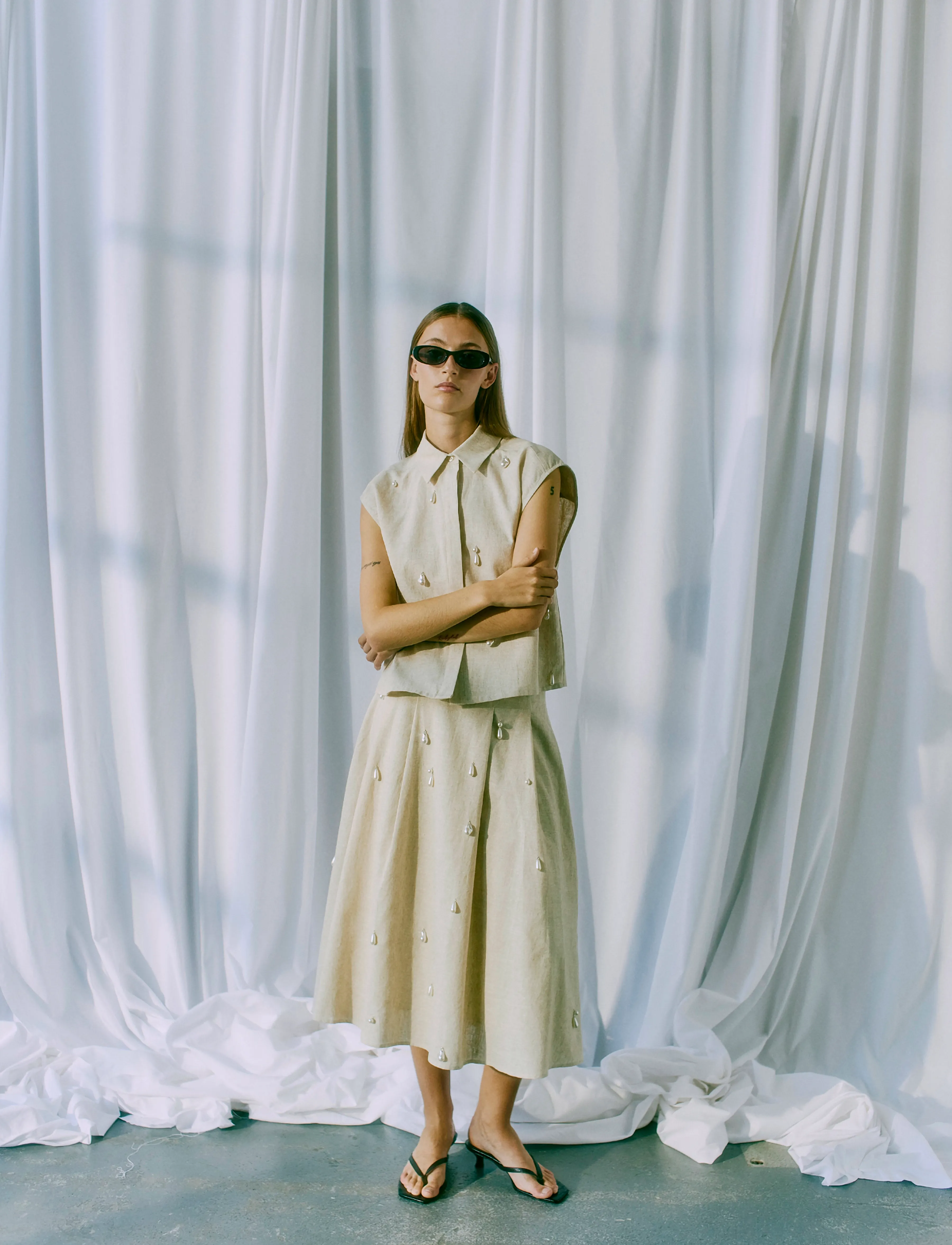 Copenhagen Muse CMMELAN-SHIRT - Sleeveless blouses - OYSTER GRAY / beige