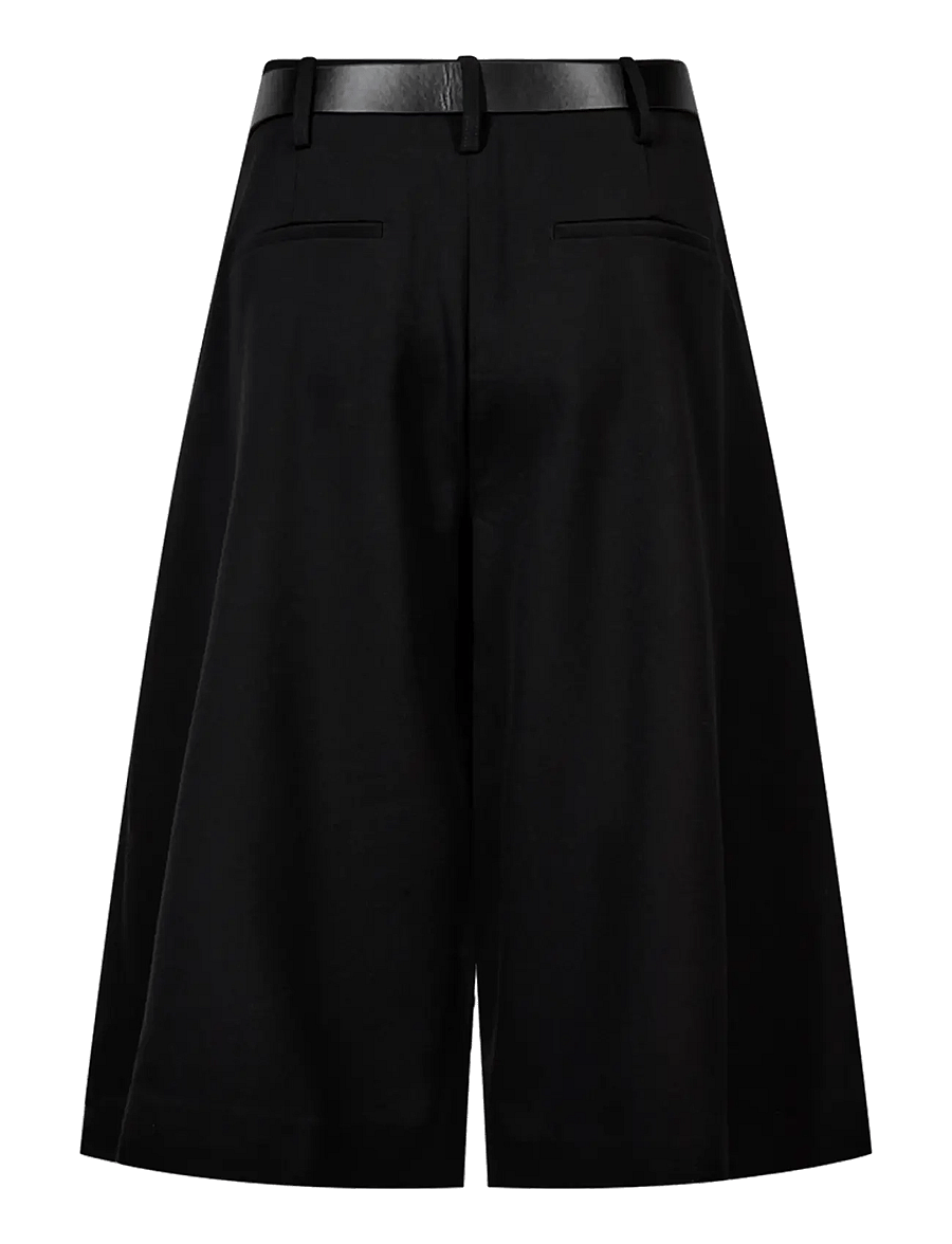 Copenhagen Muse - CMTAILOR-PANTS - bermudashorts - black - 1