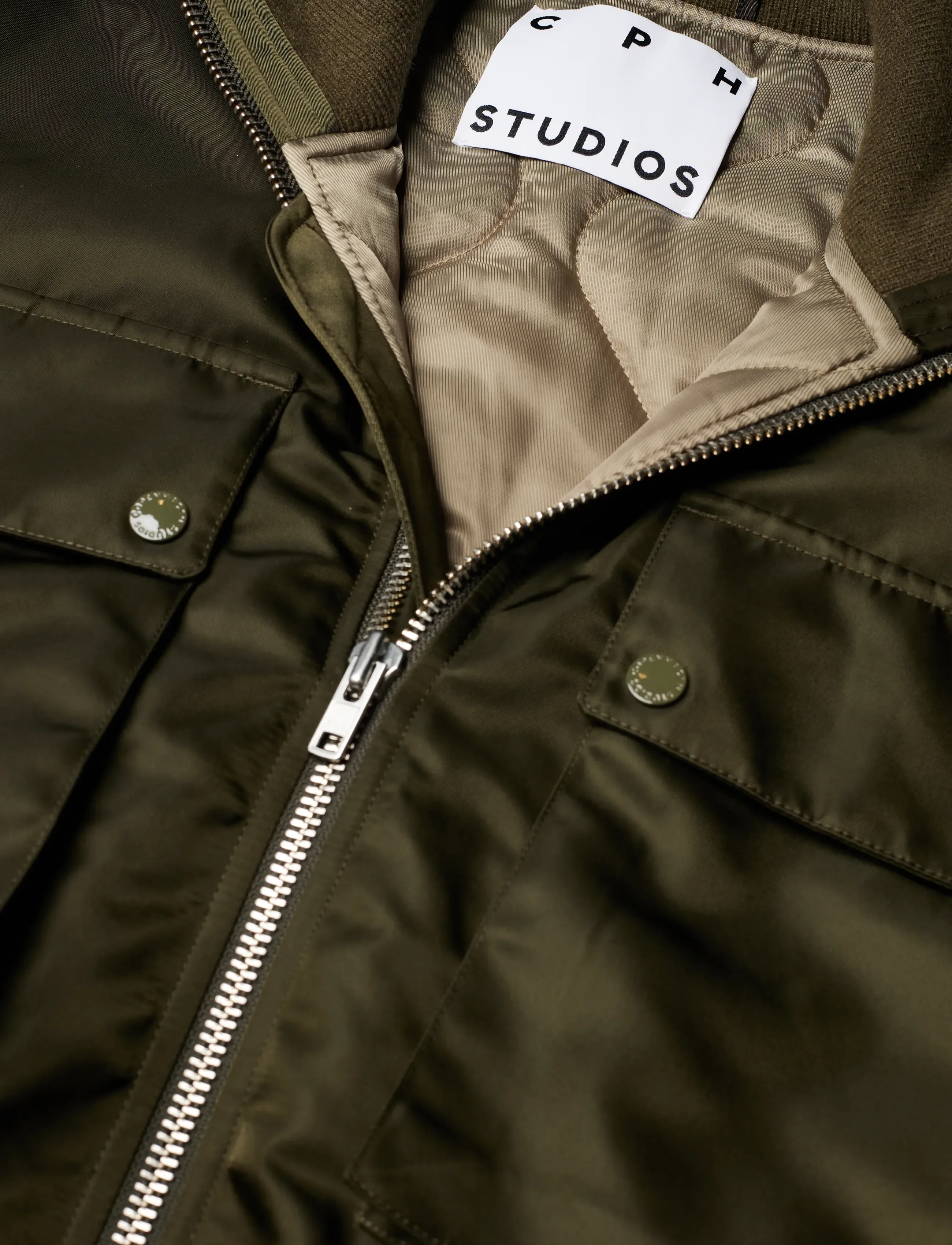 Copenhagen Studios - CPH BOMBER JACKET 1 nylon olive - frühlingsjacken - olive - 2