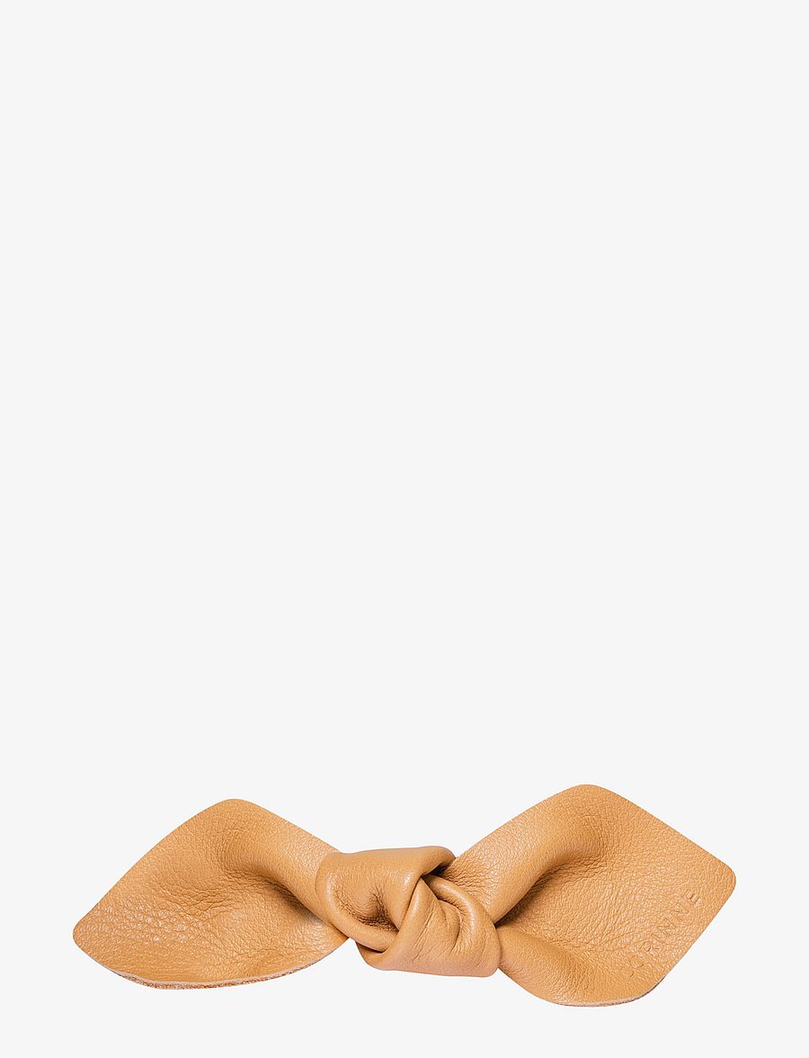 Corinne - Leatherbow Big On Hair Clip - hárspennur - camel - 0