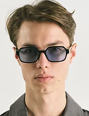 Corlin Eyewear - Alex - firkantede solbriller - alex black blue - 3