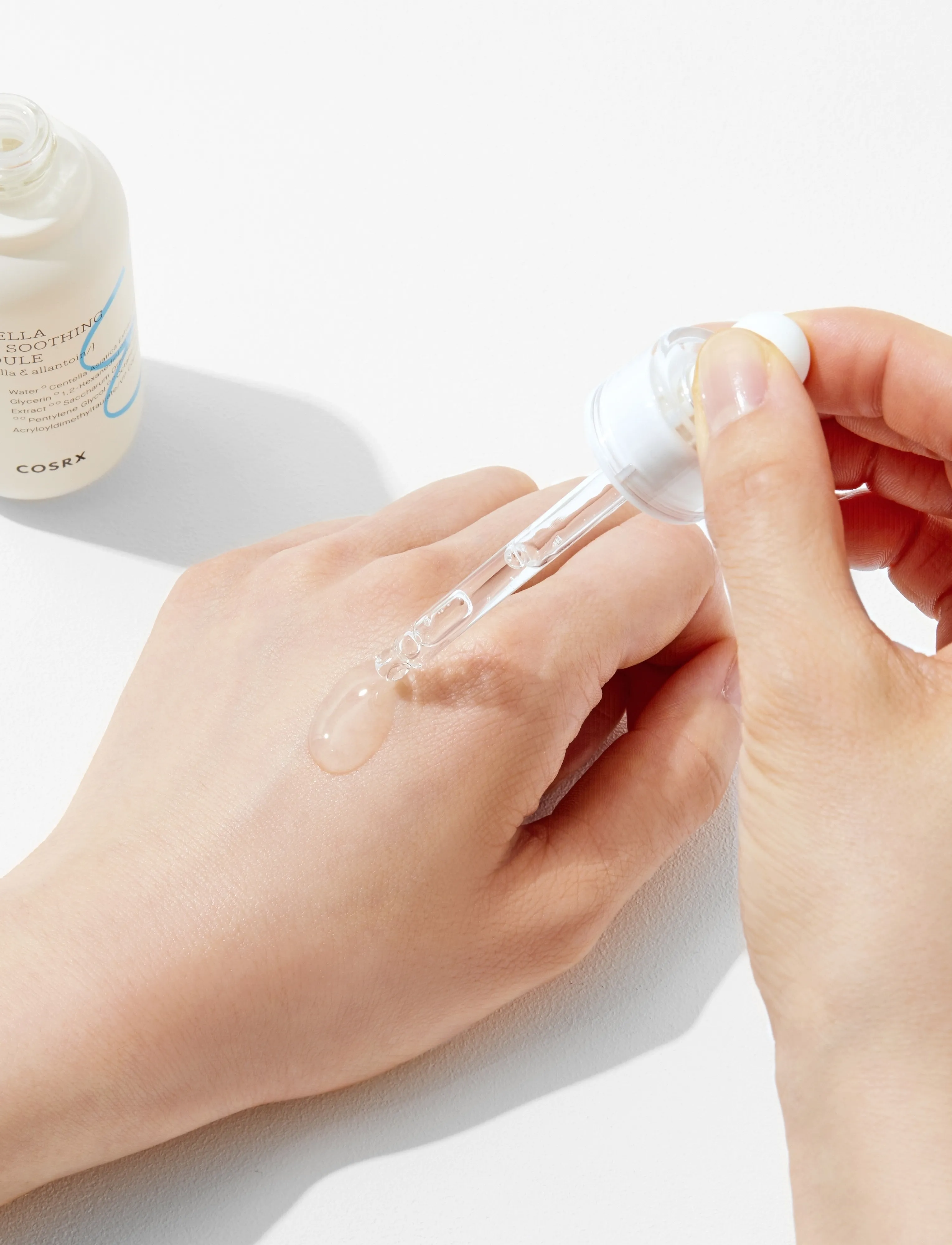 COSRX - Hydrium Centella Aqua Soothing Ampoule - serum & oljor  - white - 3