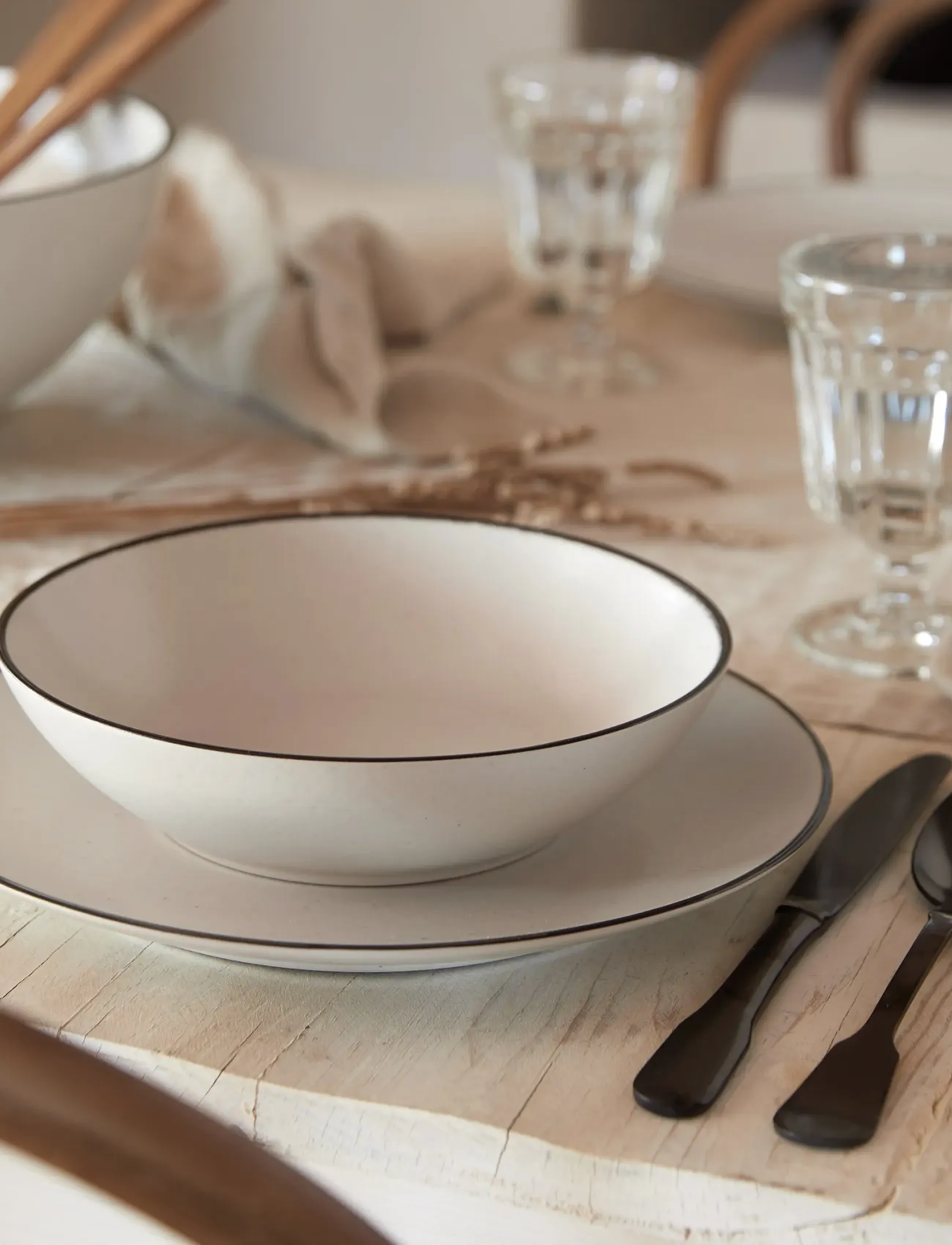 Costa Nova Augusta Pastaskål, Ø 21.5 cm, Plates, Creme - Pasta Homeware