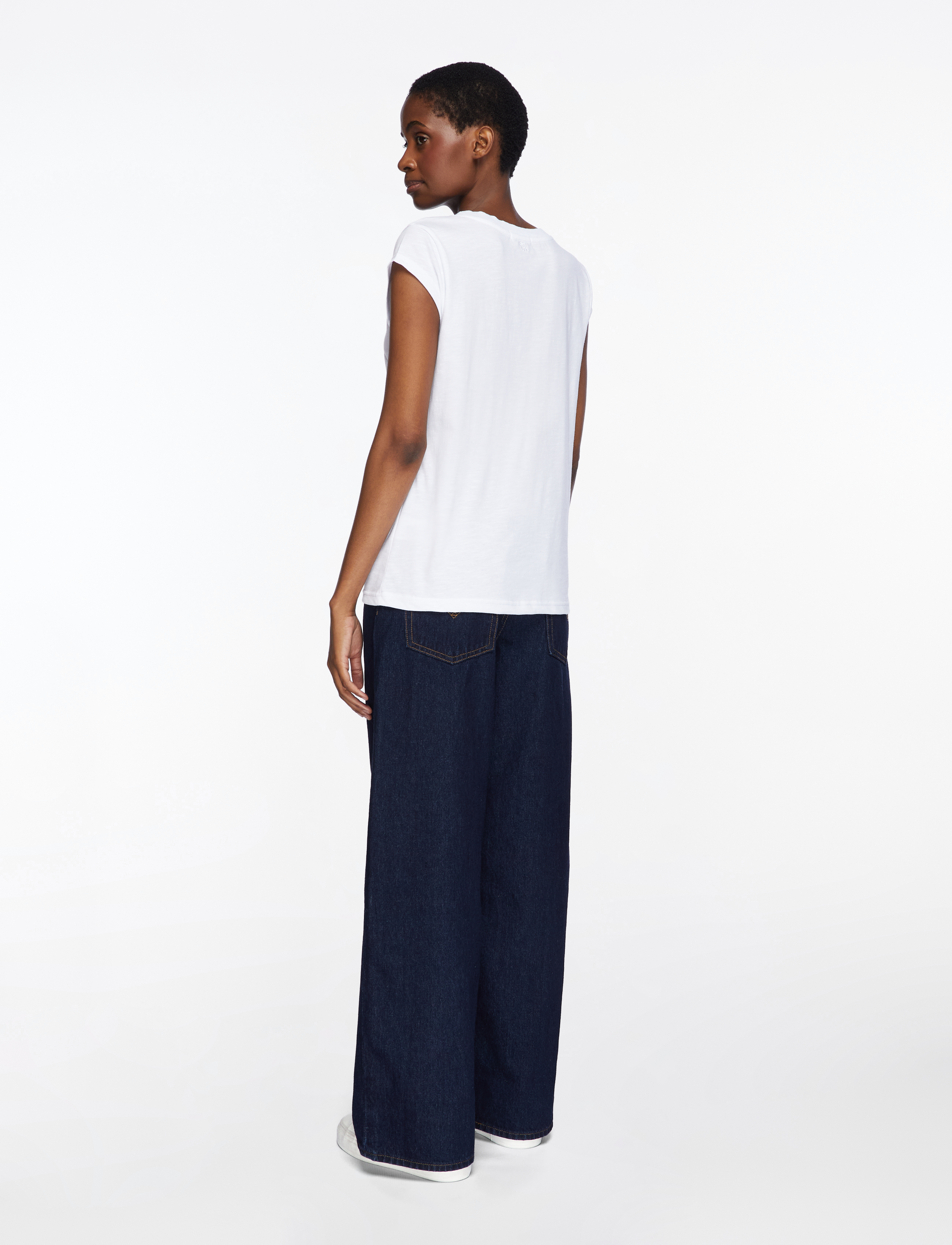 Coster Copenhagen - CC Heart basic round-neck t-shirt - madalaimad hinnad - white - 4