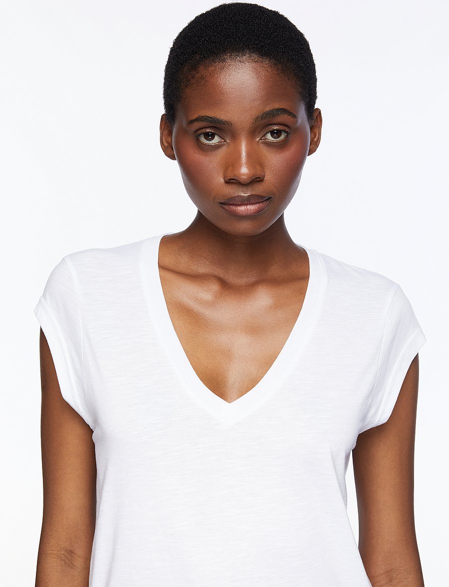 Coster Copenhagen - CC Heart basic v-neck t-shirt - t-särgid - white - 5