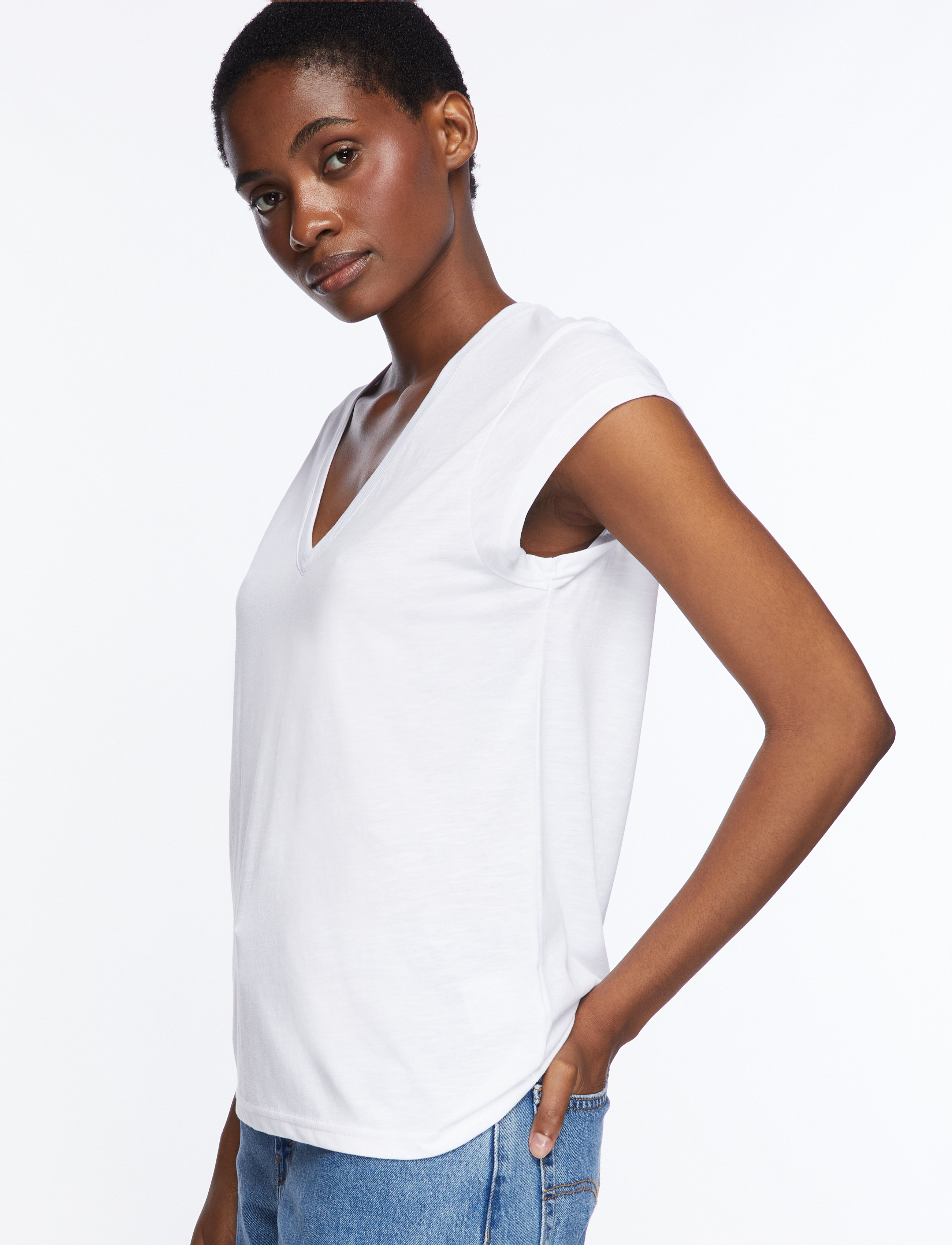 Coster Copenhagen Cc Heart Basic V-Neck T-Shirt dam – bild 7