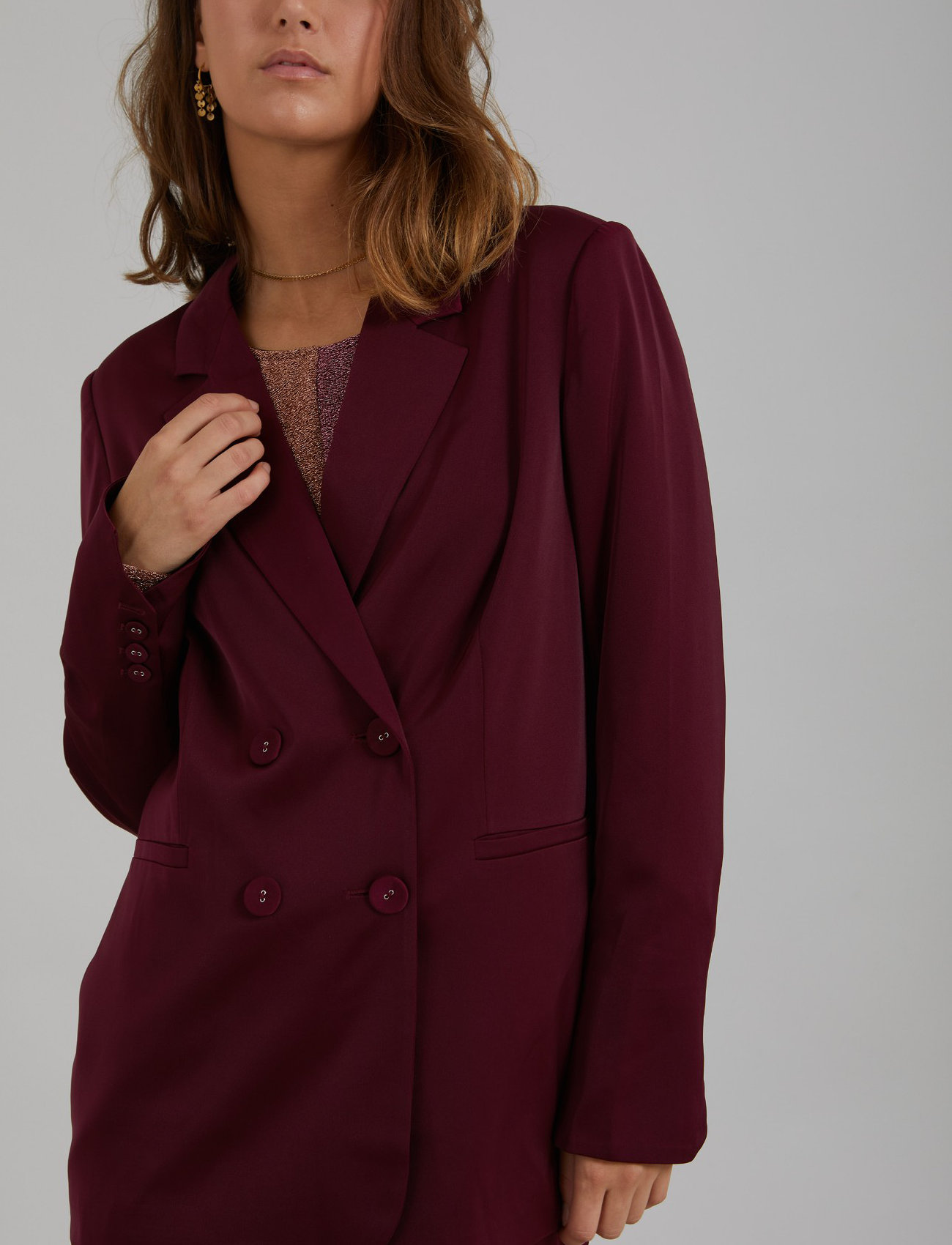 Coster Copenhagen - Relaxed blazer with slit and button - dobbeltradede blazere - bordeaux - 0