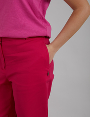 Coster Copenhagen - Tapered pants - Stella fit - taisna piegriezuma bikses - raspberry pink - 4