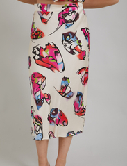 Coster Copenhagen - Skirt in butterfly print - satiinihameet - butterfly print - 2