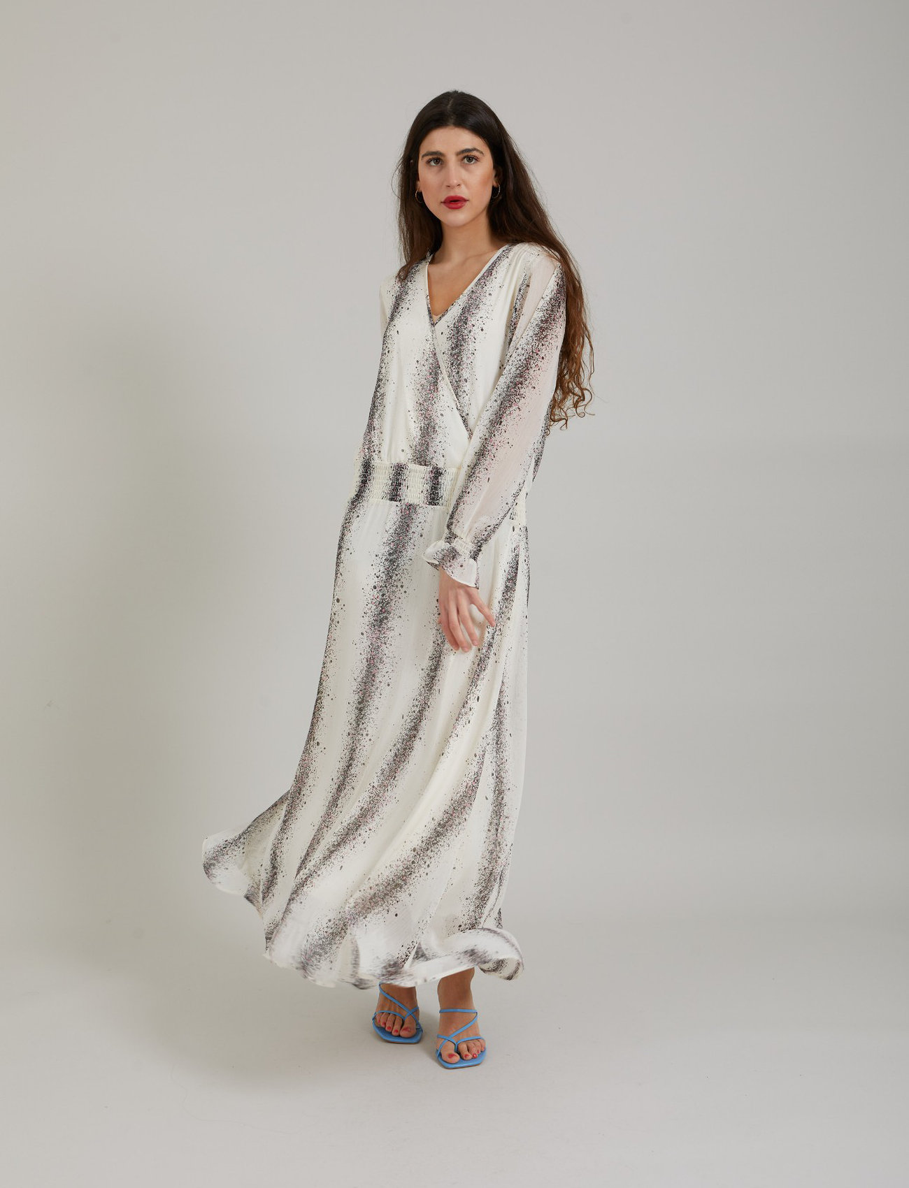 Coster Copenhagen - Dress with stripe splash print - midi kjoler - splash stripe print - 0