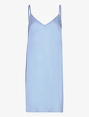 Coster Copenhagen - Long shimmer dress - festtøj til outletpriser - air blue - 2