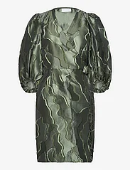 Coster Copenhagen - Wrap dress with balloon sleeves - festtøj til outletpriser - forrest green - 0