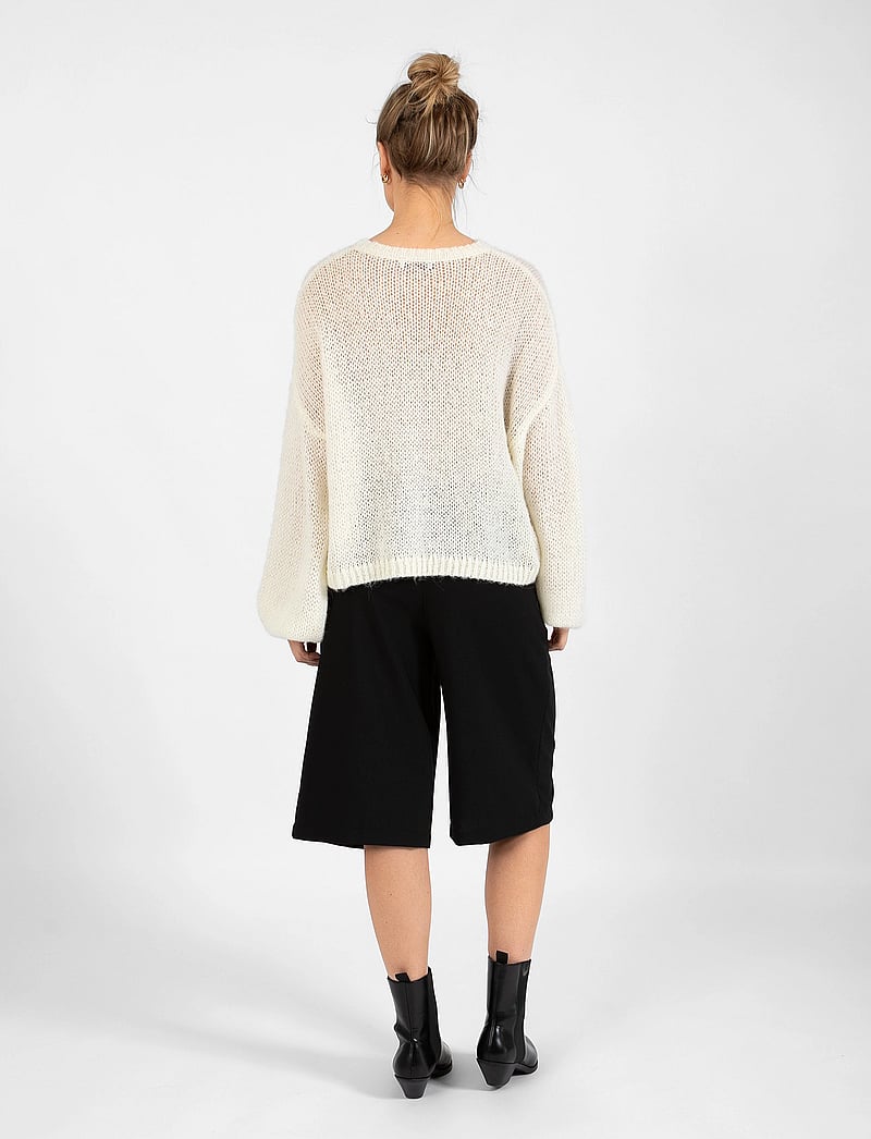Coster Copenhagen - Knit with large emblem - neulepuserot - creme - 3