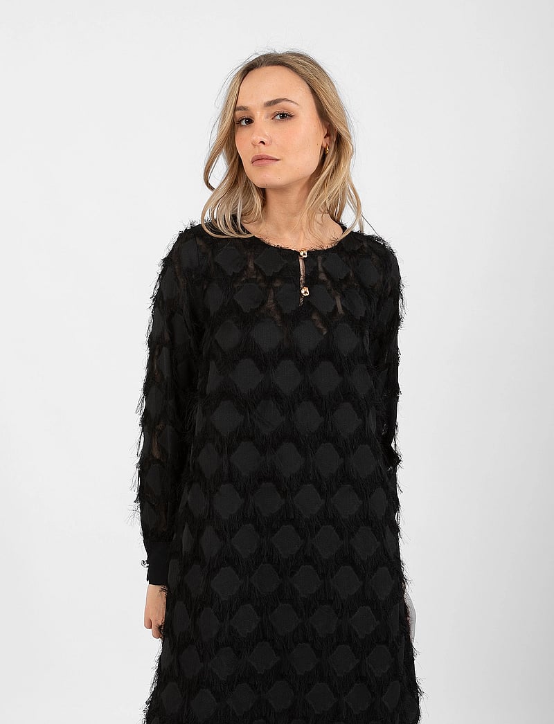 Coster Copenhagen - Dress in fluffy lace - spitzenkleider - black - 4