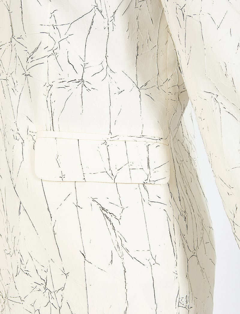 Coster Copenhagen - Crinkled blazer - Ühes joones nööpidega bleiserid - creme / black - 3