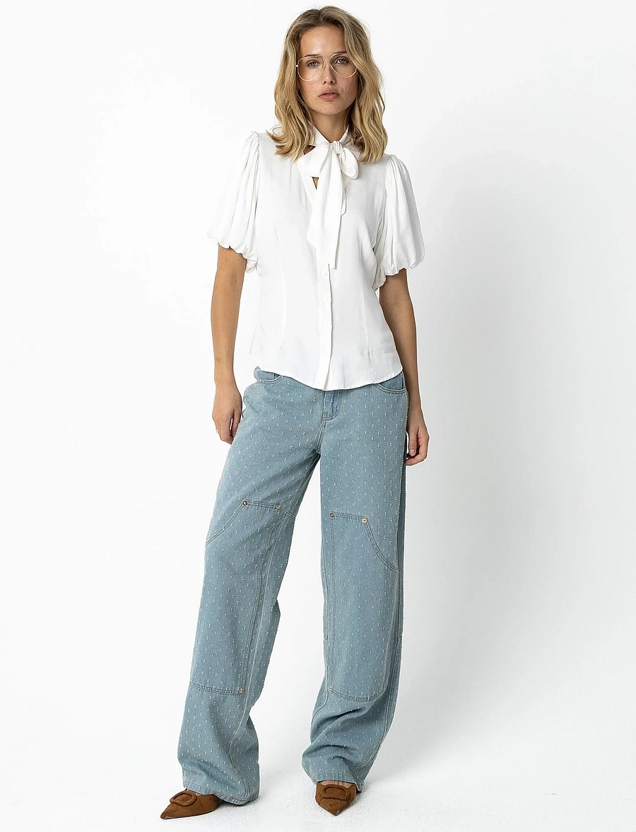 Coster Copenhagen - Blouse with ribbon collar - kortærmede bluser - white - 5