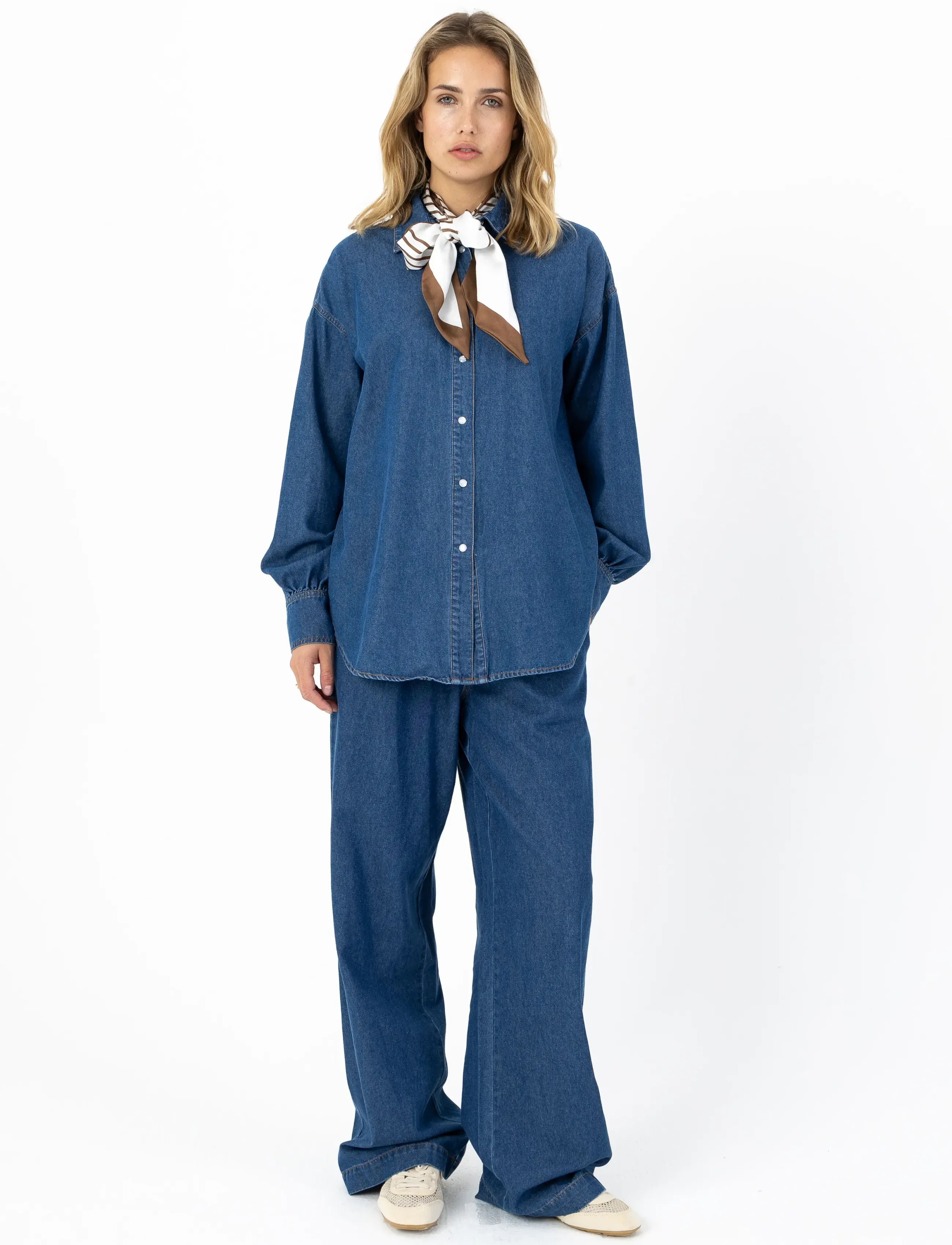 Coster Copenhagen ELLIS denim shirt - Bluser & Skjorter - DENIM BLUE / blue