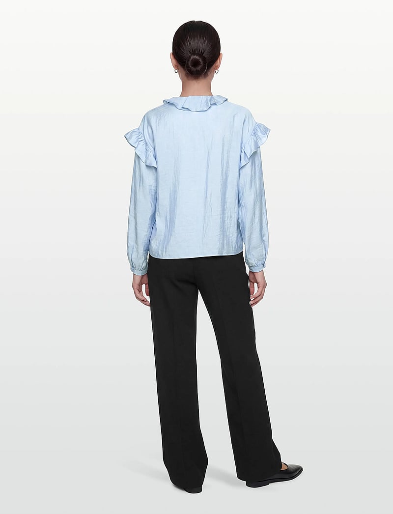 Coster Copenhagen - Longsleeved blouse with frills - langærmede bluser - bright blue - 4