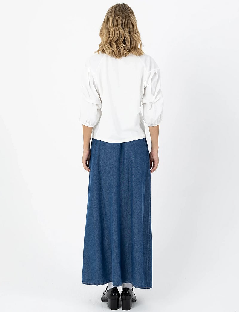 Coster Copenhagen - Longsleeved blouse with frills - langärmlige blusen - off white - 4