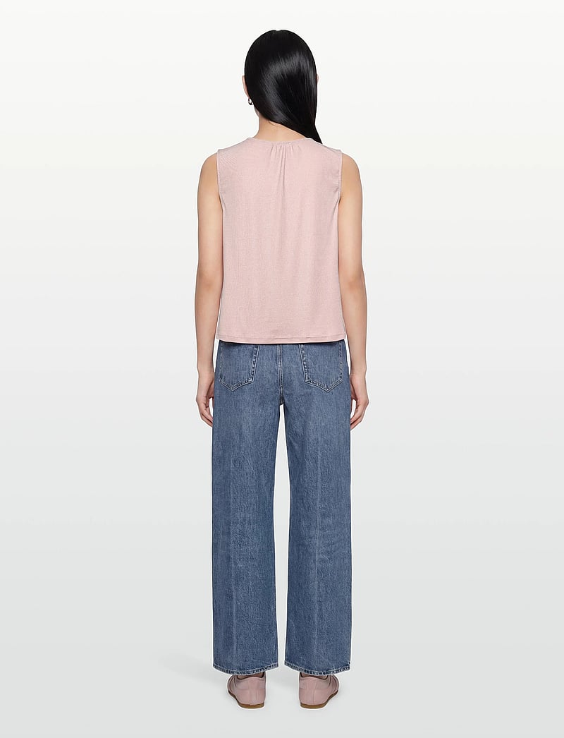 Coster Copenhagen - Sleveless lurex top - Ærmeløse bluser - light champagne - 4