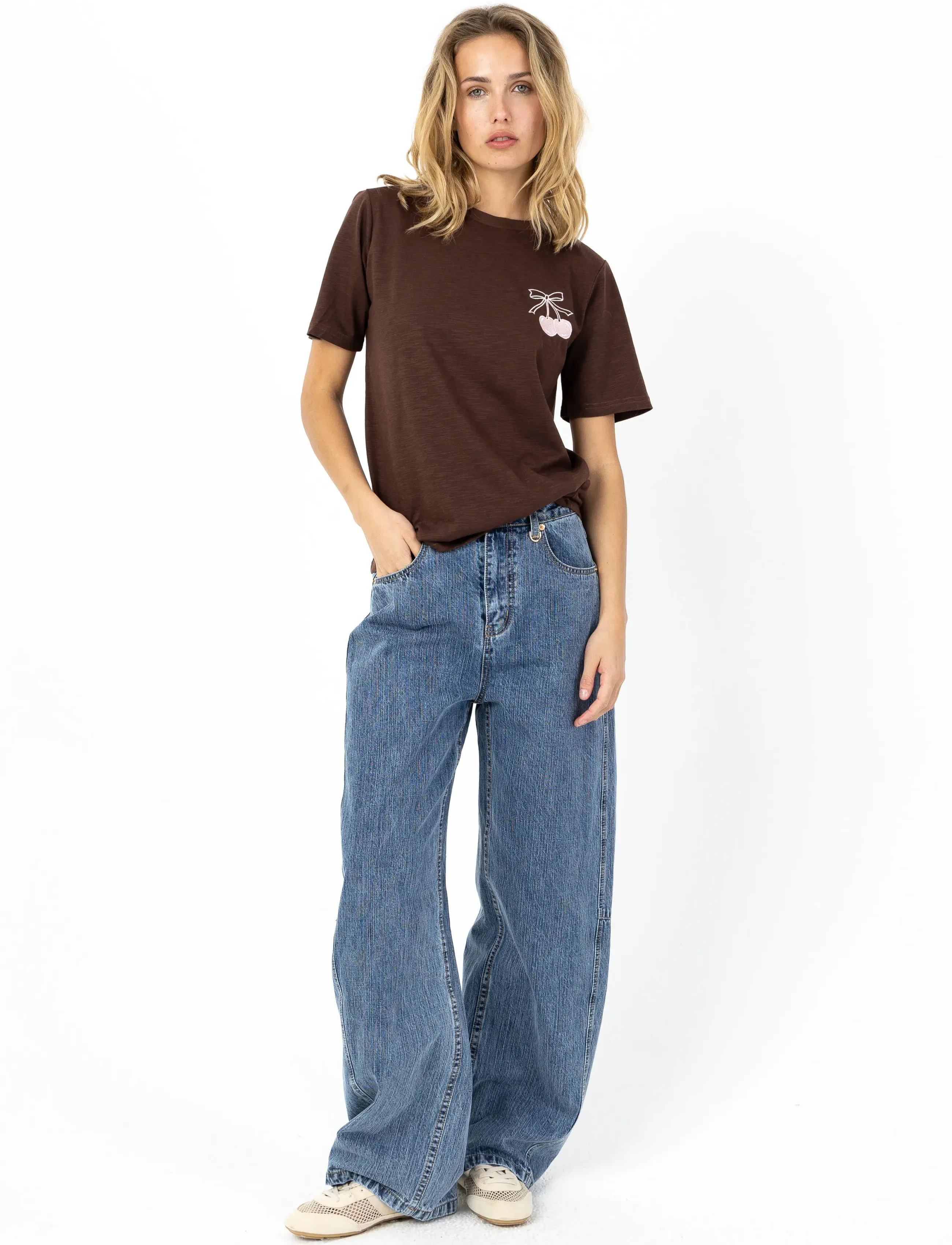 Coster Copenhagen MINI CHERRY t-shirt - T-shirts & Toppar - CHOCOLATE NUT / brown