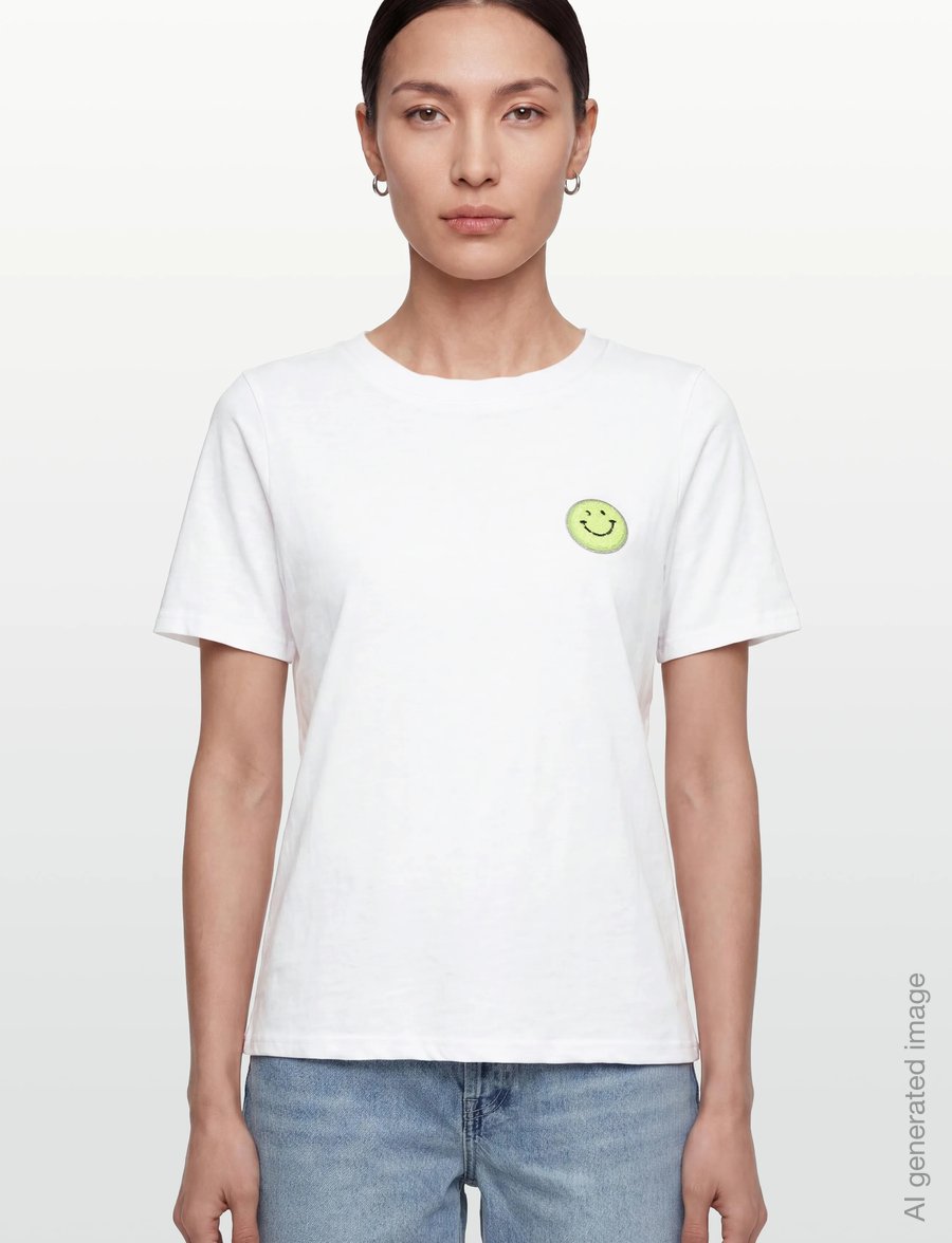 Coster Copenhagen - CC SMILE t-shirt - Mid sleeve - t-shirts - white - 200 (green smiley) - 3