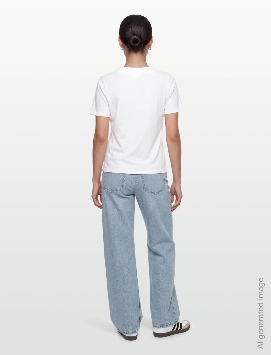 Coster Copenhagen - CC SMILE t-shirt - Mid sleeve - t-shirts - white - 200 (green smiley) - 4