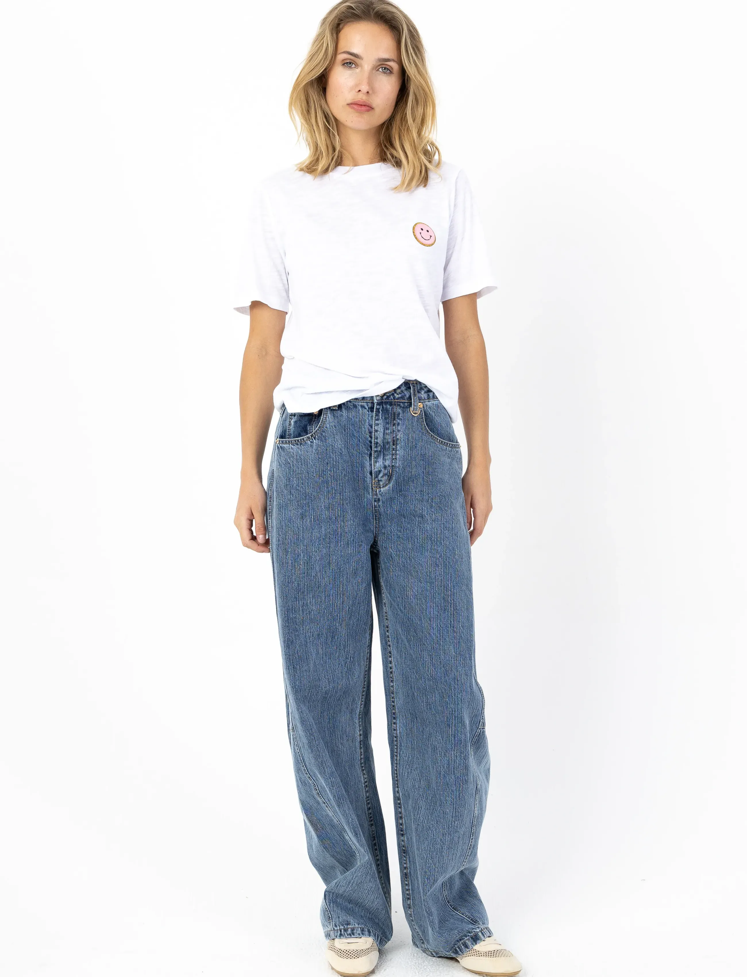 Coster Copenhagen CC SMILE t-shirt - Mid sleeve - Coster Copenhagen - WHITE - 200 (PINK SMILEY) / white