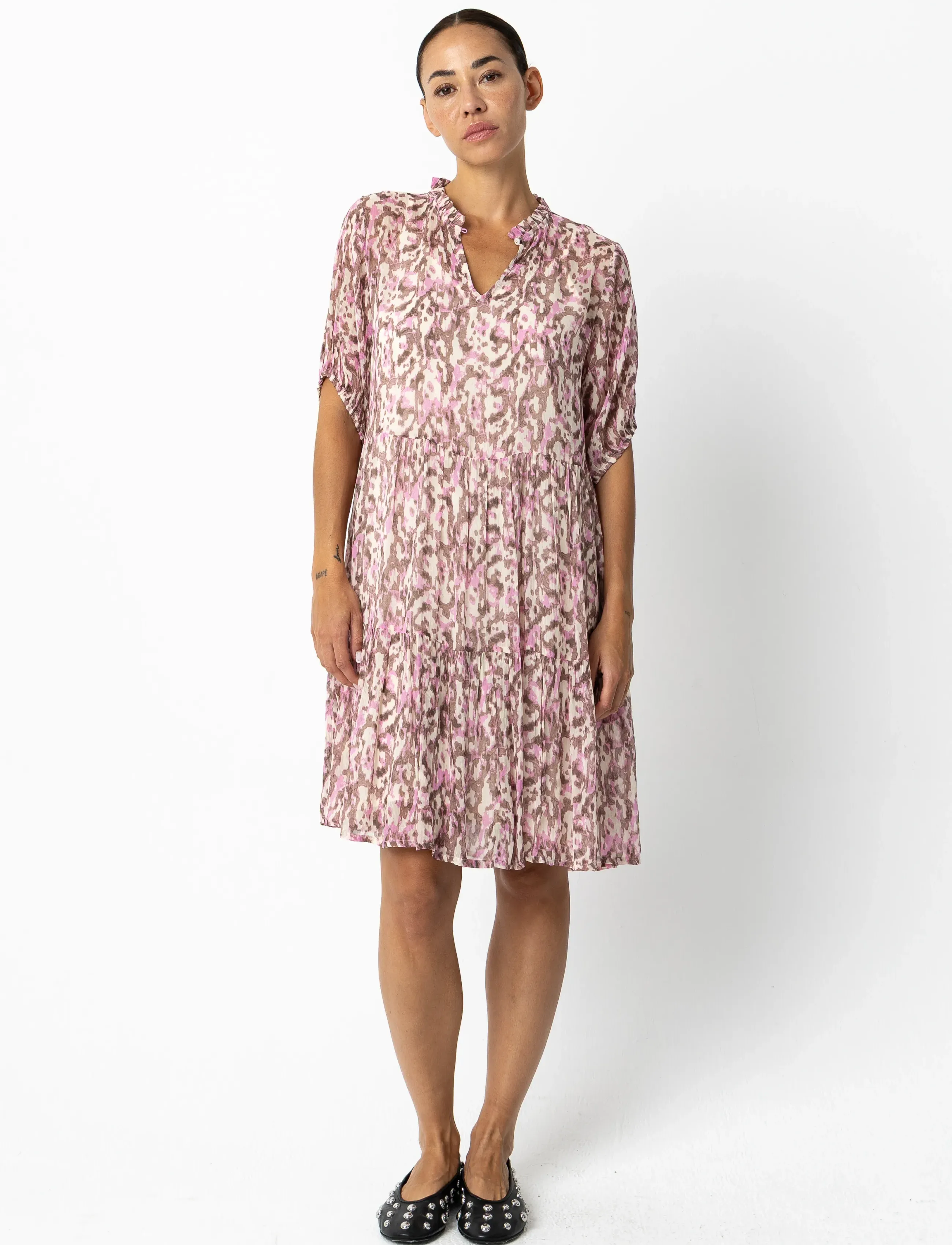 Coster Copenhagen - Short dress in dreamscape print - sommerkleider - pink dreamscape print - 4