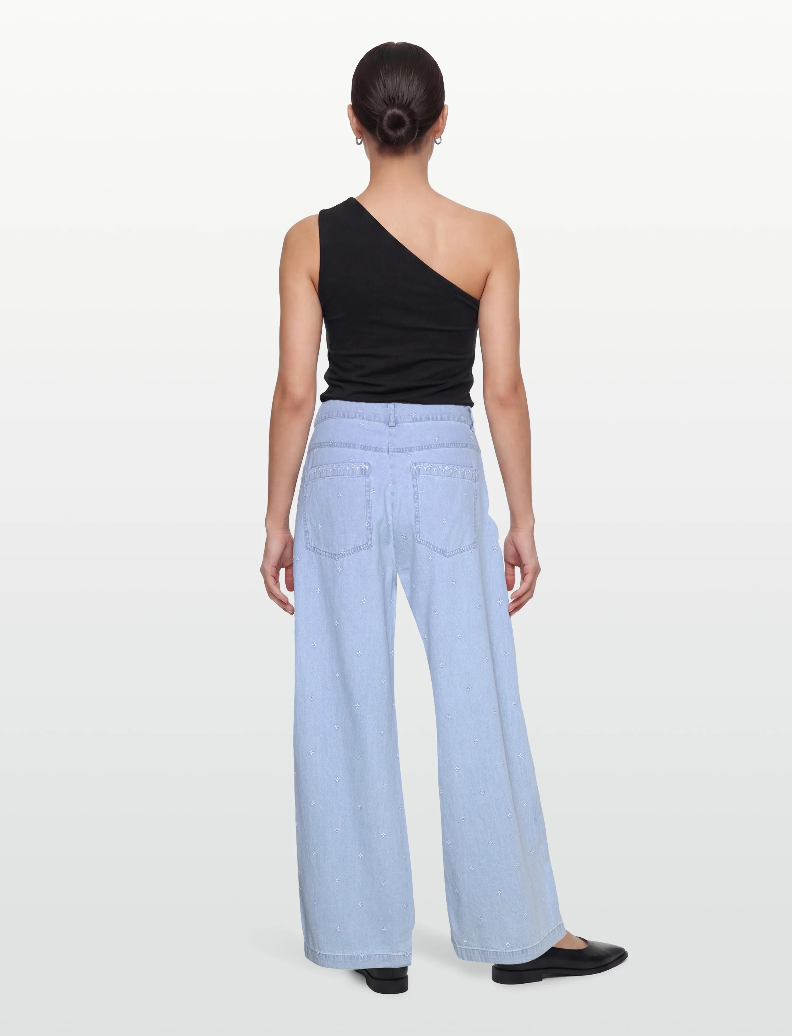 Coster Copenhagen - Denim pants with embroidery - Petra - brede jeans - light blue denim - 4