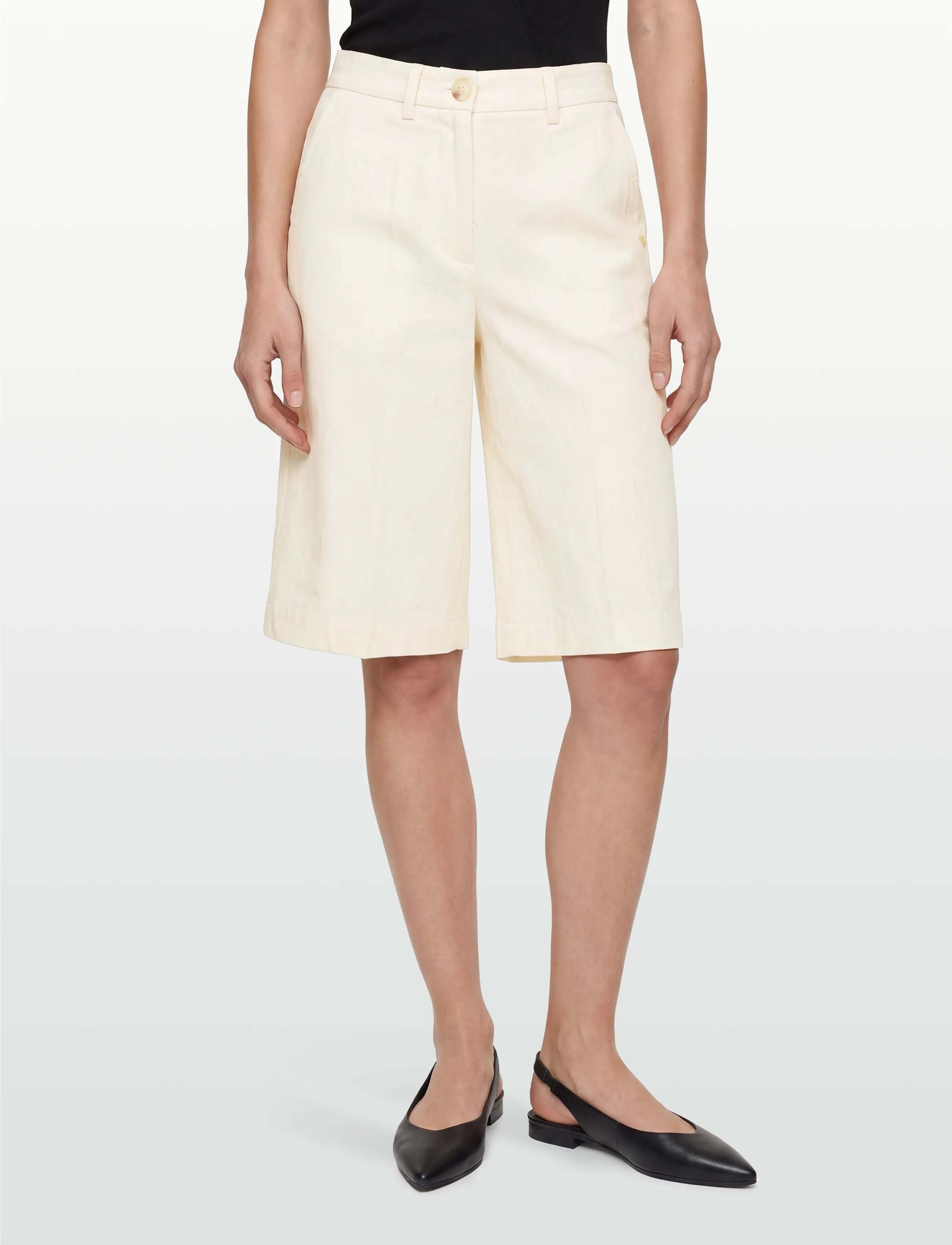 Coster Copenhagen - Shorts in linen - Petra fit - bermudashorts - off white - 3