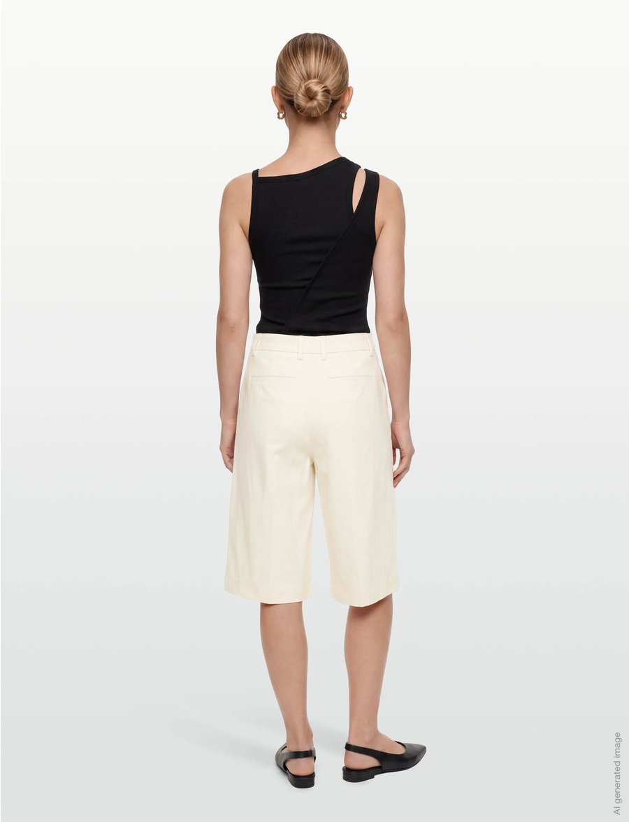Coster Copenhagen - Shorts in linen - Petra fit - bermuda-shortsit - off white - 4