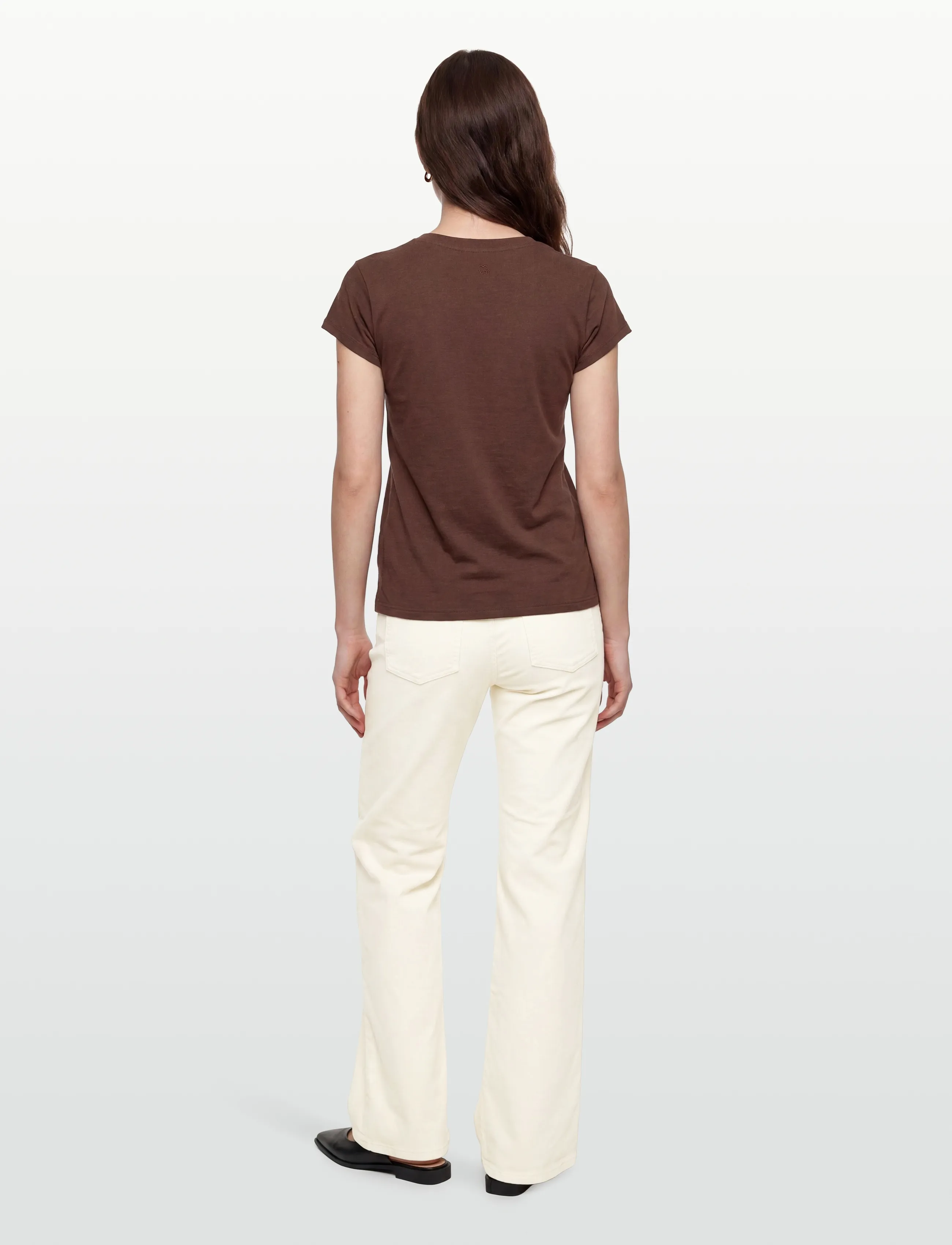 Coster Copenhagen - CC Heart basic v-neck t-shirt - t-shirts - chocolate nut - 4