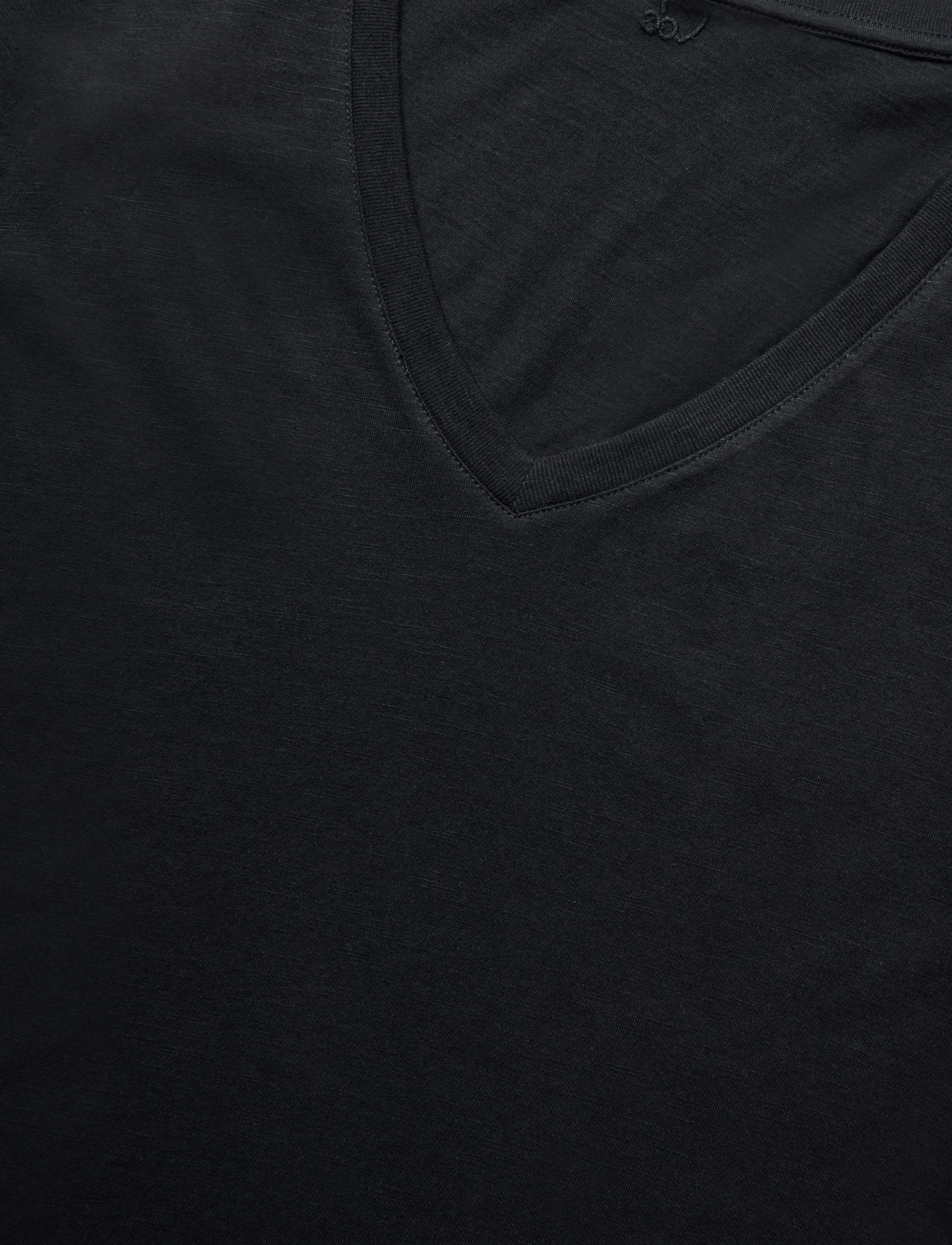 Coster Copenhagen - CC Heart long-sleeve v-neck t-shirt - langärmlige tops - black - 5