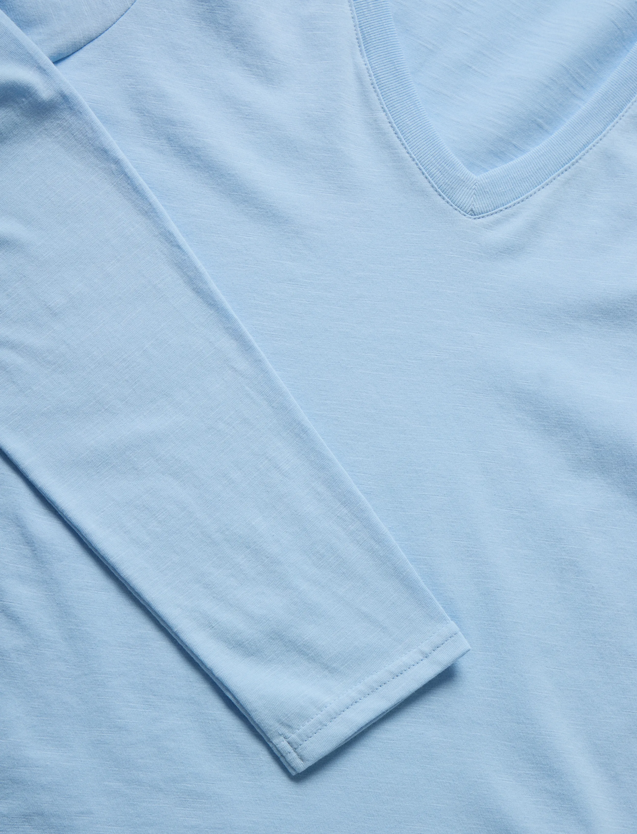 Coster Copenhagen - CC Heart long-sleeve v-neck t-shirt - langærmede toppe - powder blue - 5