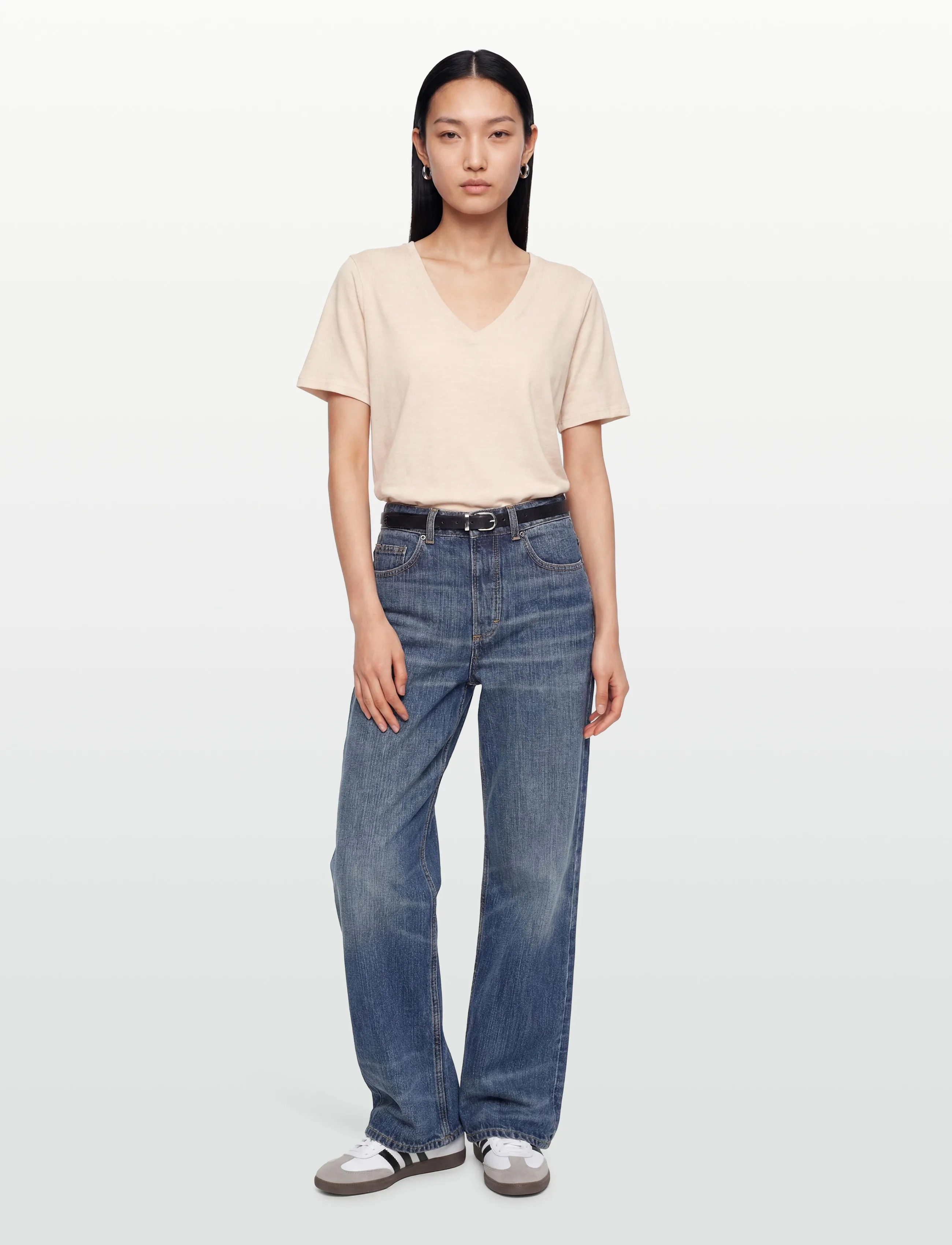 Coster Copenhagen CC Heart basic regular v-neck t-shi - T-shirts - CREME / cream