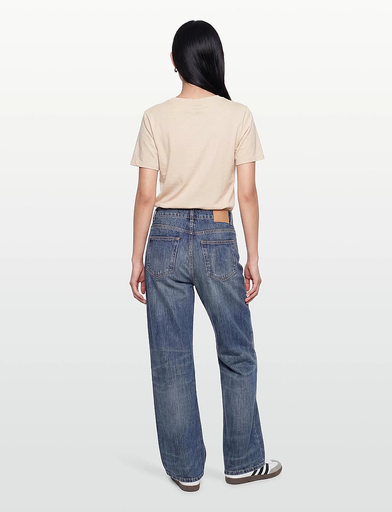 Coster Copenhagen - CC Heart basic regular v-neck t-shi - t-krekli - creme - 4