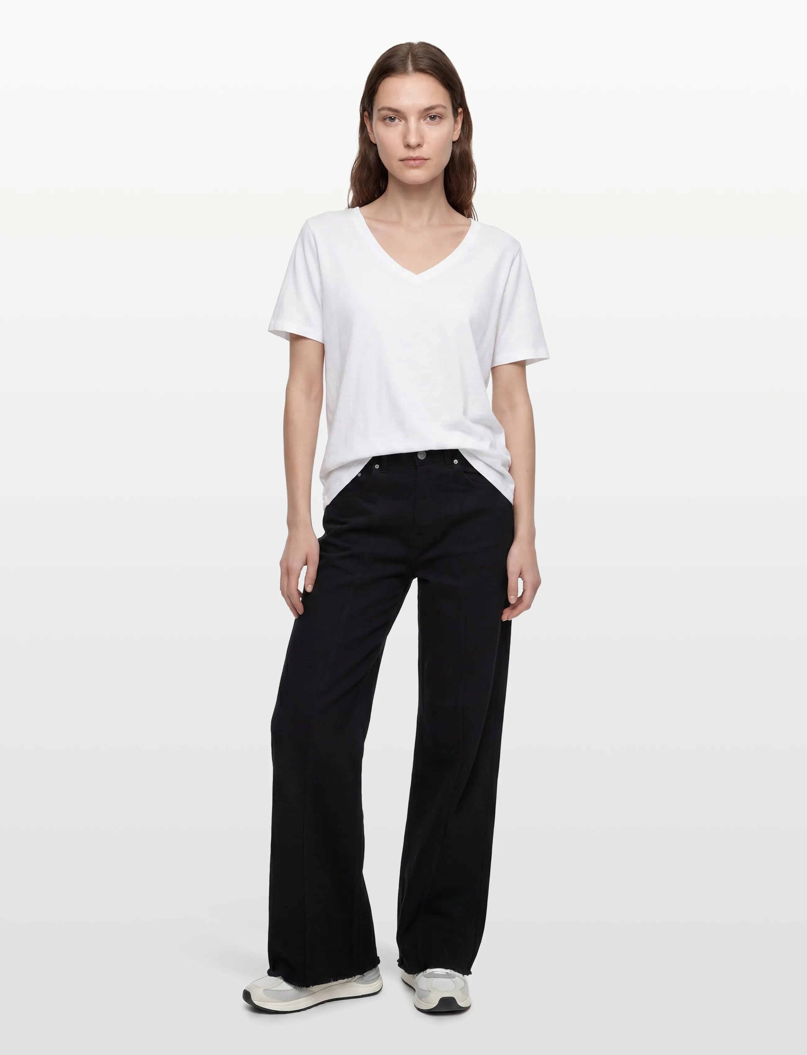 Coster Copenhagen CC Heart basic regular v-neck t-shi - Tøj - WHITE / white