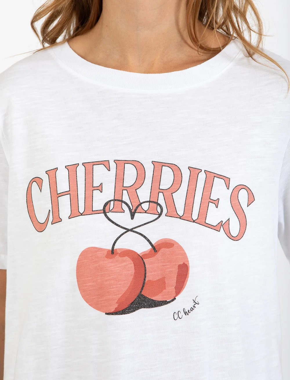 Coster Copenhagen - CC Heart CHERRIES t-shirt - Mid sleeve - t-shirts - white - 5