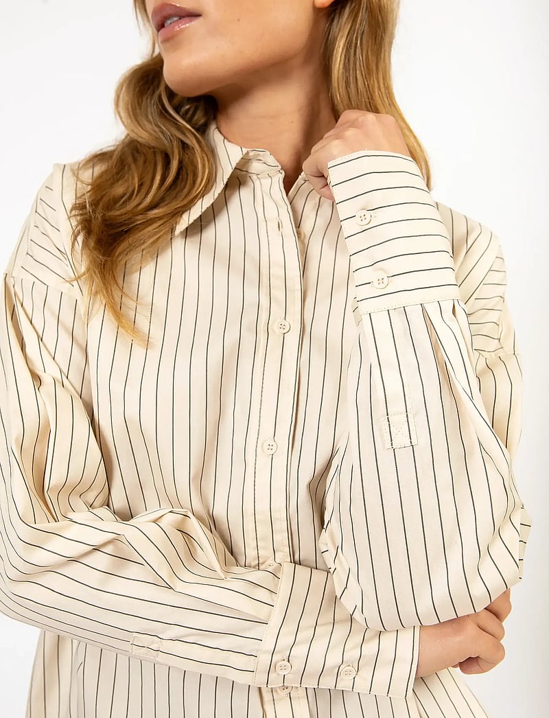 Coster Copenhagen - CC Heart GRACIE stripe loose shirt - langärmlige hemden - creme stripes - 3