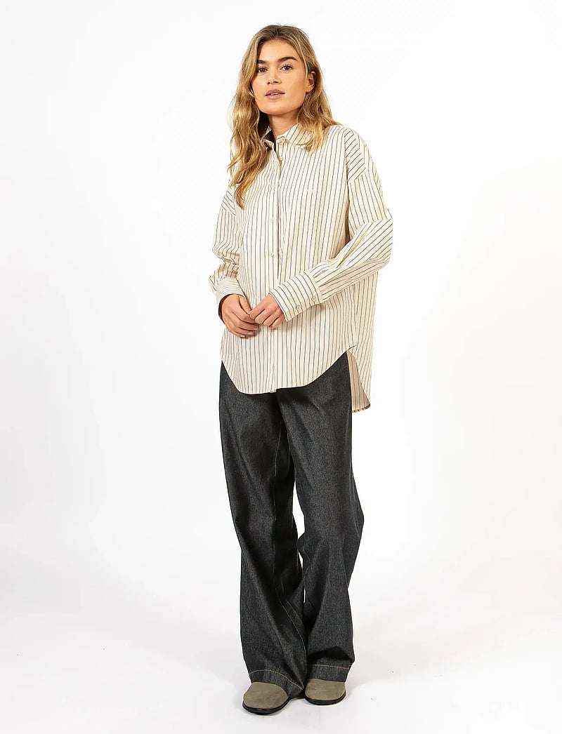 Coster Copenhagen - CC Heart GRACIE stripe loose shirt - langärmlige hemden - creme stripes - 4