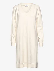 Coster Copenhagen - CC Heart CLARE comfy knit dress - megztos suknelės - off-white - 0