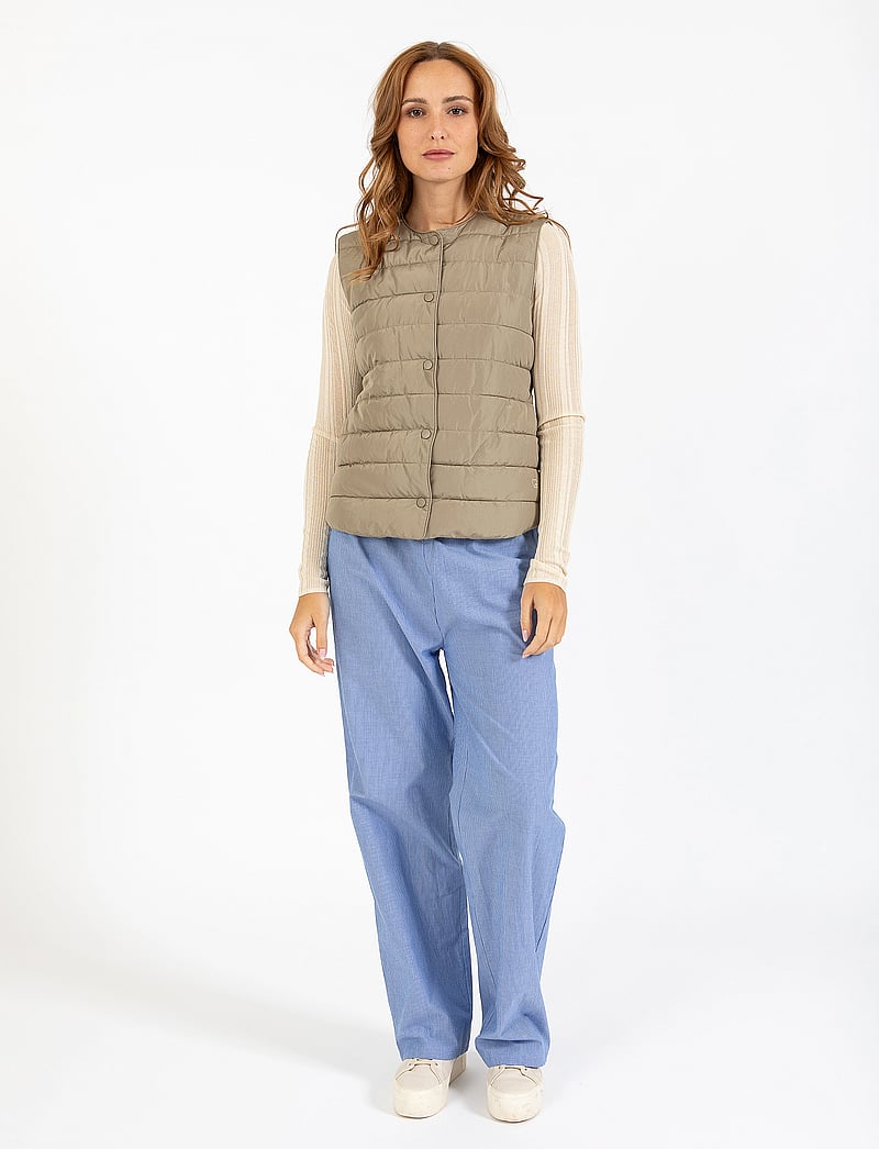 Coster Copenhagen - CC Heart ASTA quiltet vest - höstjackor - sand olive - 0