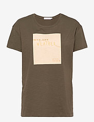 Oversize t-shirt w. flock print - NIGHT GREEN