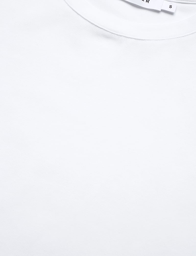 Coster Copenhagen - T-shirt with round neck - Mid sleev - t-shirts - white - 2