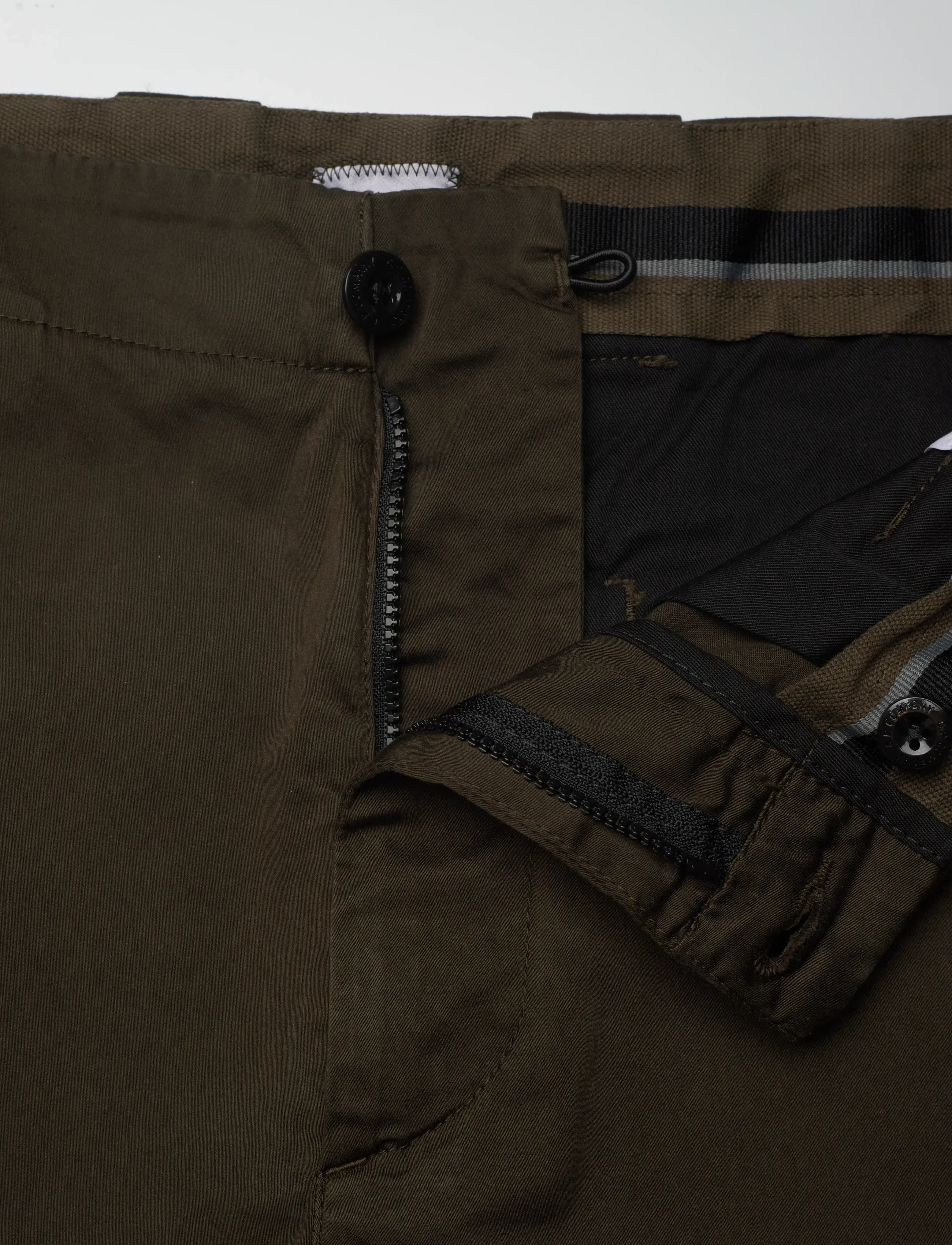 C.P. Company - Stretch Sateen Utility Pants - cargo pants - ivy green - 5