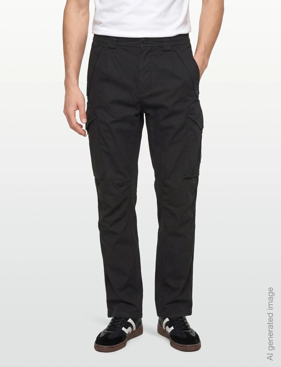 C.P. Company - Logo Patch Cargo Pants - cargo pants - black - 3