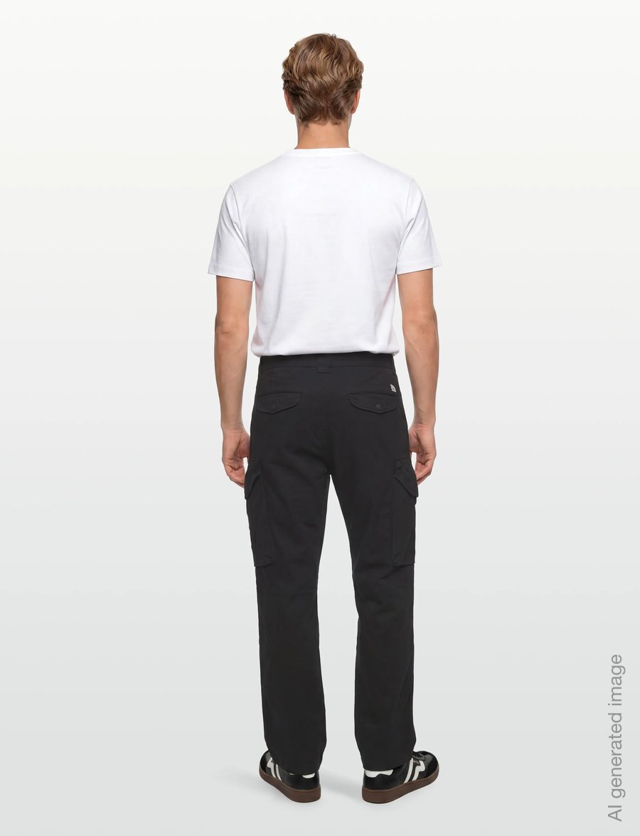C.P. Company - Logo Patch Cargo Pants - cargo pants - black - 4